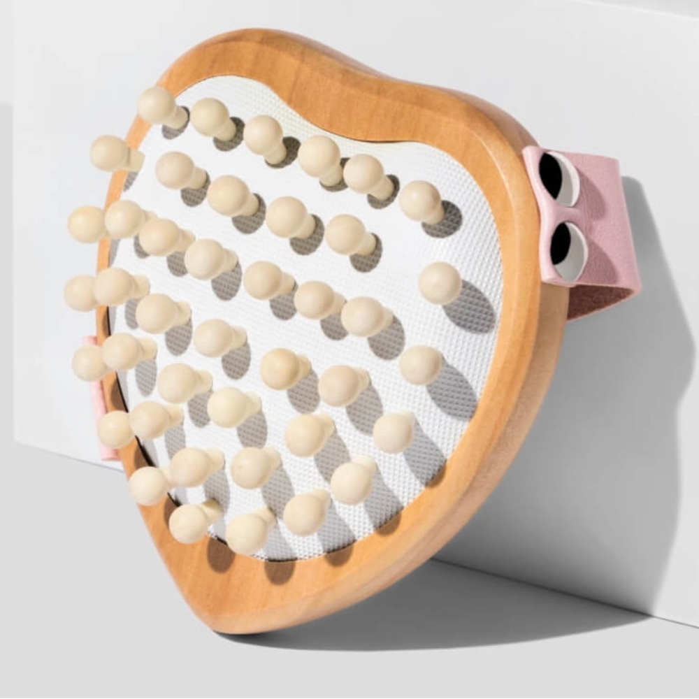 MAELYS-TEASE ME- Cellulite Body Brush-NEW in Pkg.